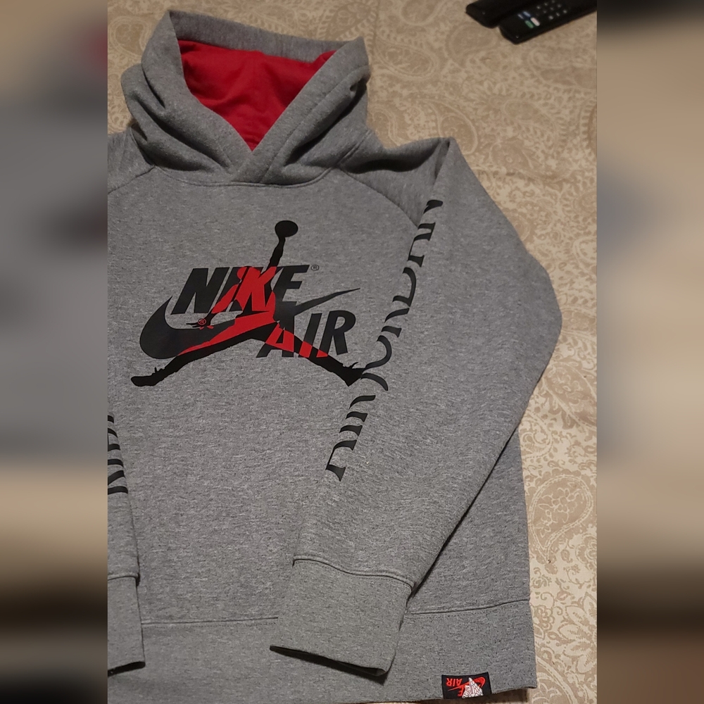 Nike Air Jordan Pullover Hoodie Boy's Size Large - Gray/Red